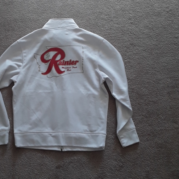 Rainier red and white jacket size small - Picture 5 of 5